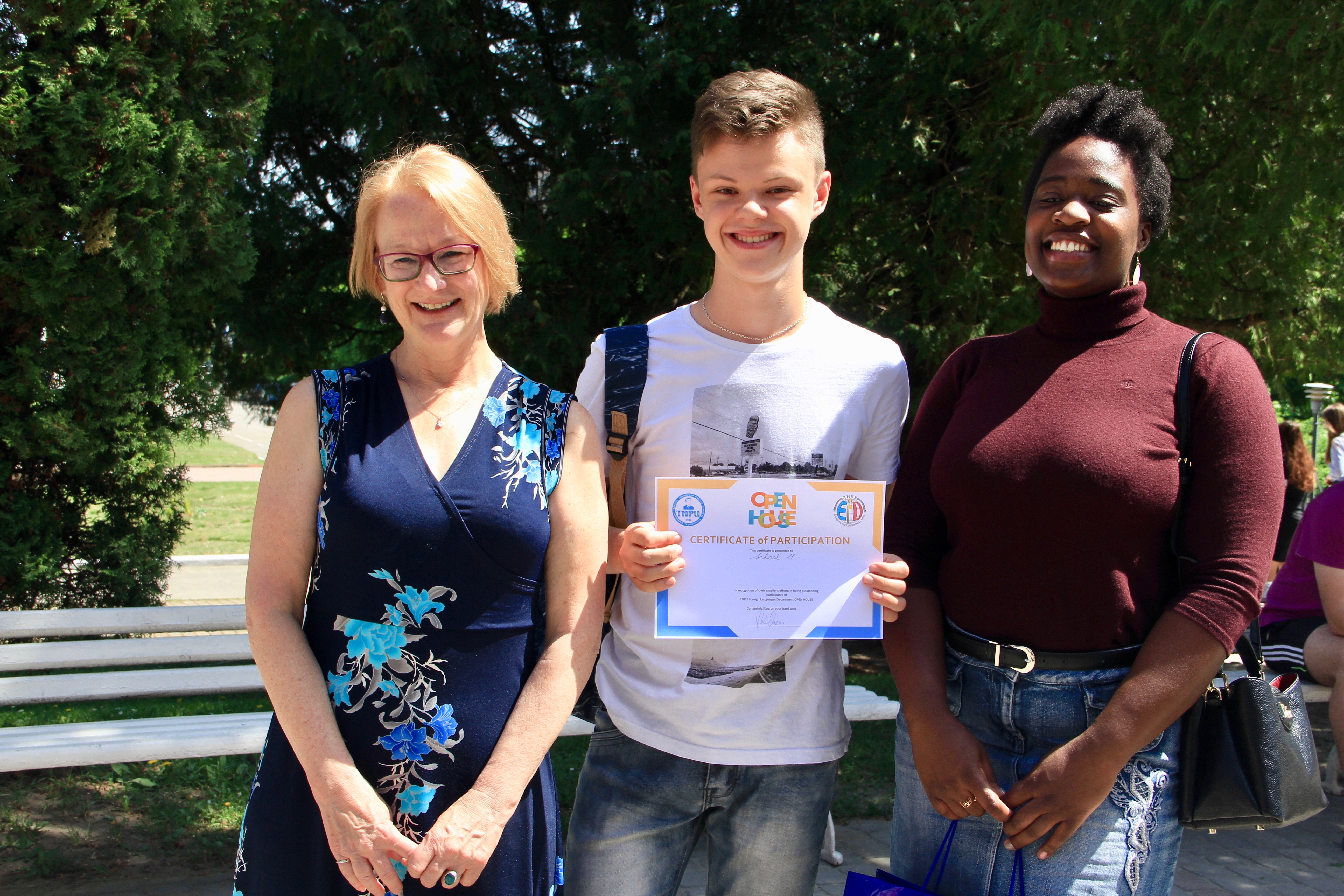 Волонтери Корпусу Миру вручили учасникам сертифікати